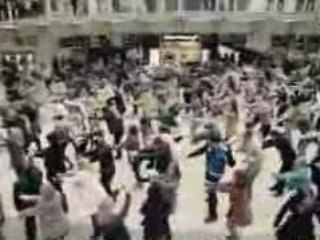 -street marketing-T mobile fait danser une gare londonienne
