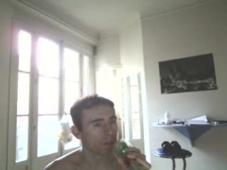 Wiwi égratigne "Perchè lo fai"