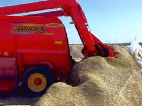 claas celtis 436 ve seko yem karma iş birliği