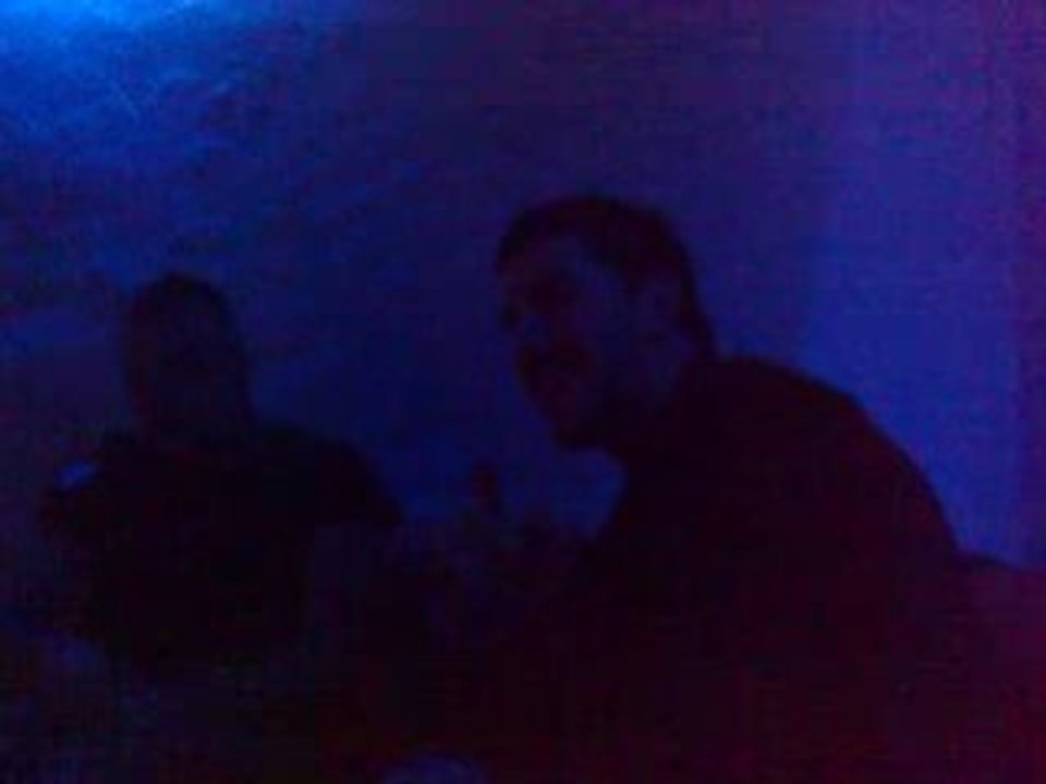 jérémy, cédric et francois (moi) gros délire en boite a poil