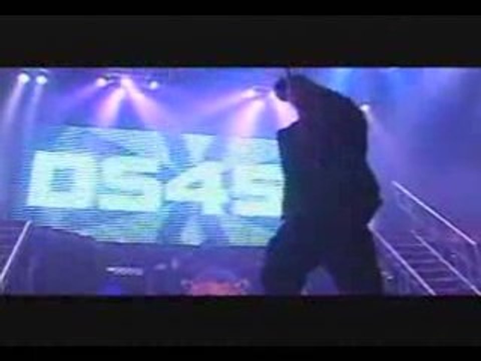 DS455 (Throw Ya Handz Up) live video Dailymotion