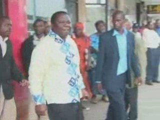 Zimbabwe power-sharing talks to resume