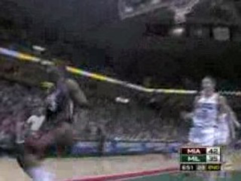 NBA Dwyane Wade takes it to the bucket for the power slam.