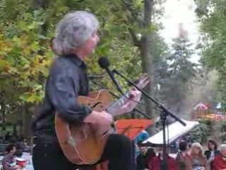 Yves Uzureau chante « L’école est finie »