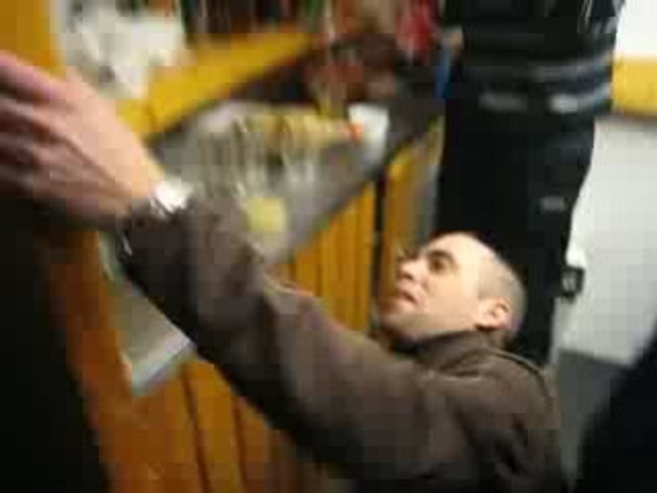 Comment boire l'anisette par Maro - Les Arcs 2009