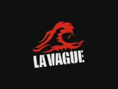 La vague bande annonce vost sortie le 4 mars 2009