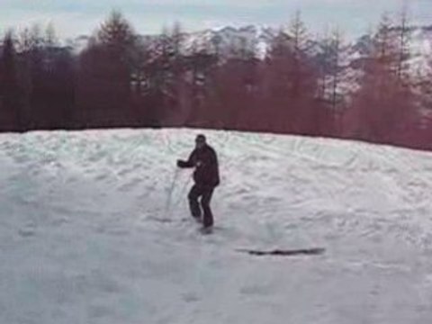 Aterrissage délicat pour Loulou en ski 1 - Les Arcs 2009