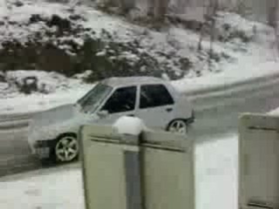 205 Et neige