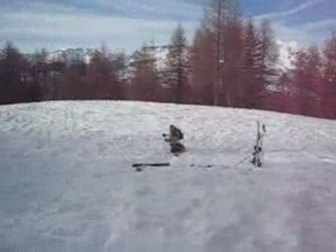 Aterrissage délicat pour Maro en ski 3 - Les Arcs 2009