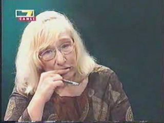 Alev Alatlı 1999 senesinde Kanal7'de. bölüm  10