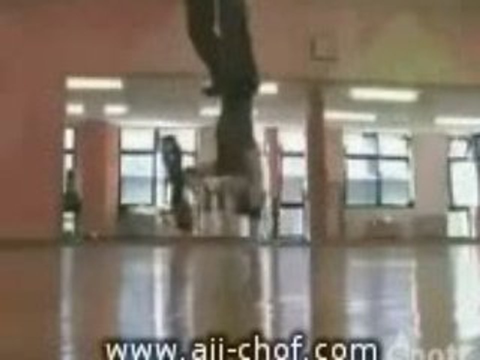 Extreme breakdancing !