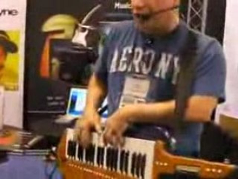 Keytar au namm 2009