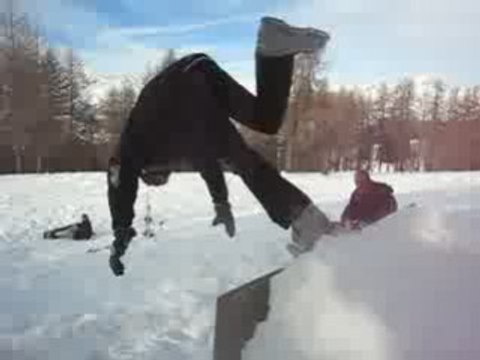 Loulou saute sans ski - Les Arcs 2009