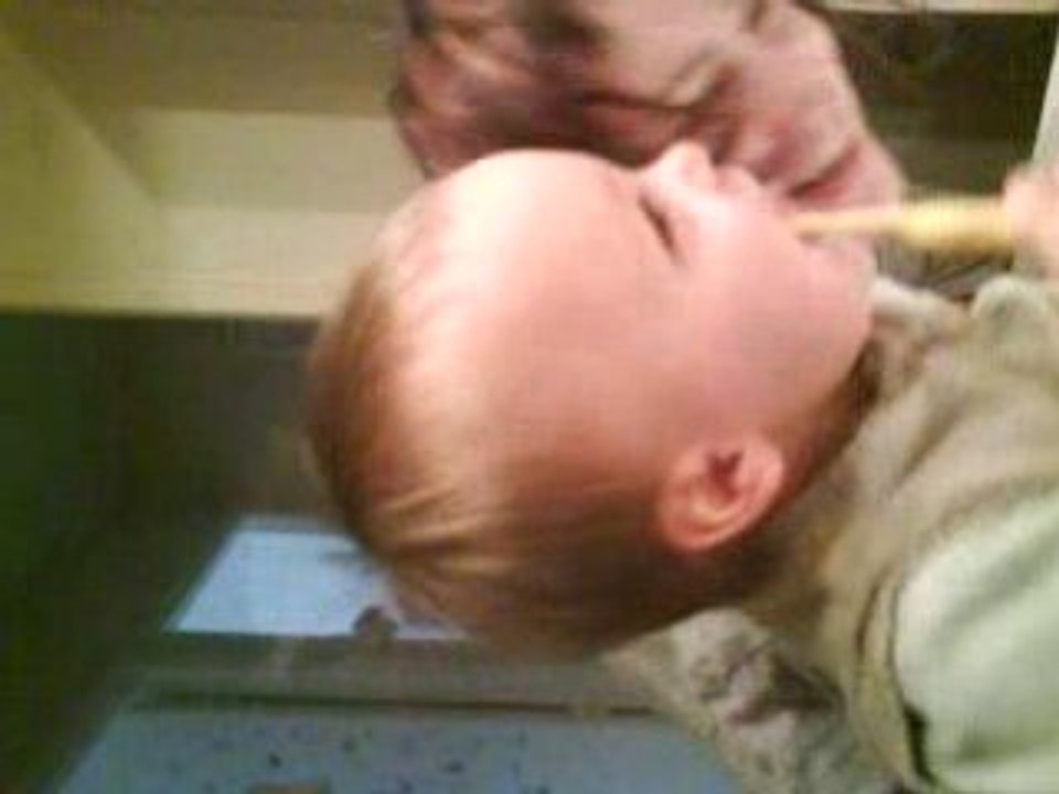 Fous rires brossage de dents