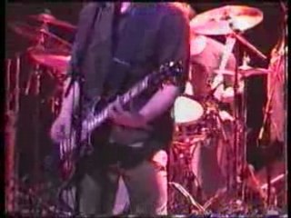 6 QOTSA - The Lost Art of Keeping a Secret Live 2001 LA