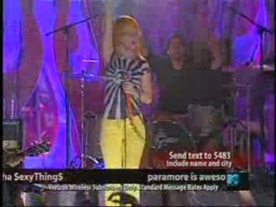 Paramore - crushcrushcrush (mtv live)