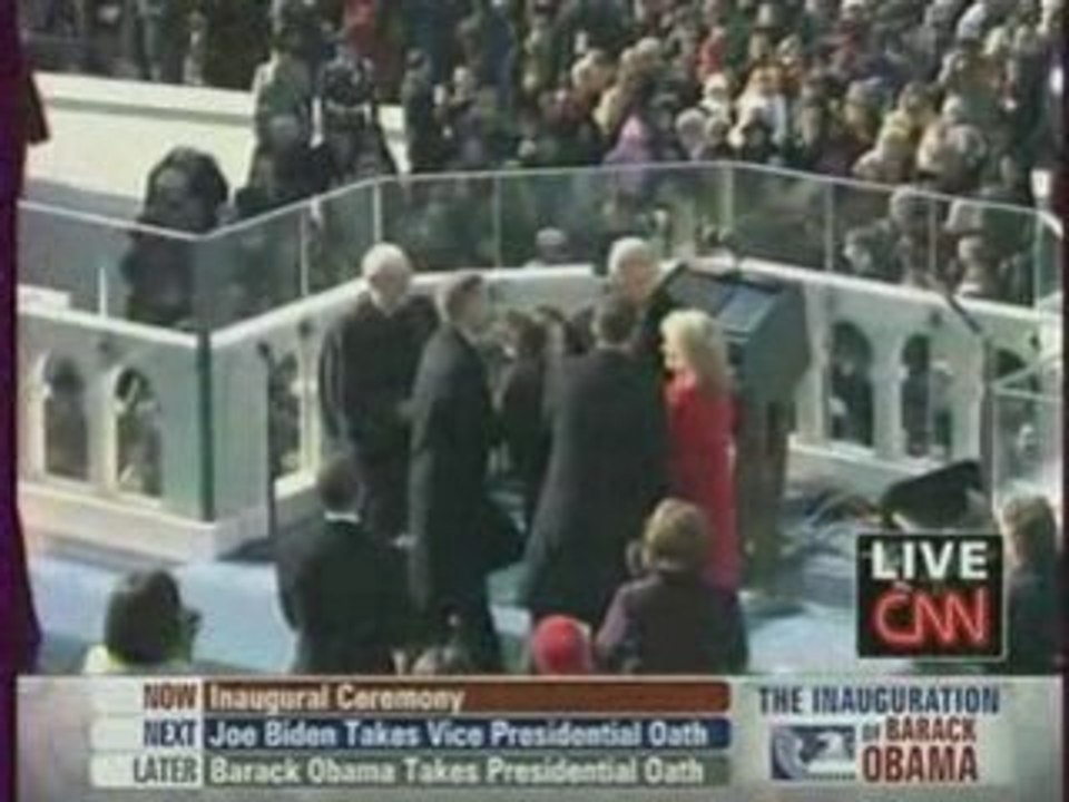 INVESTITURE OBAMA – À 17h55, Joe Biden prête serment