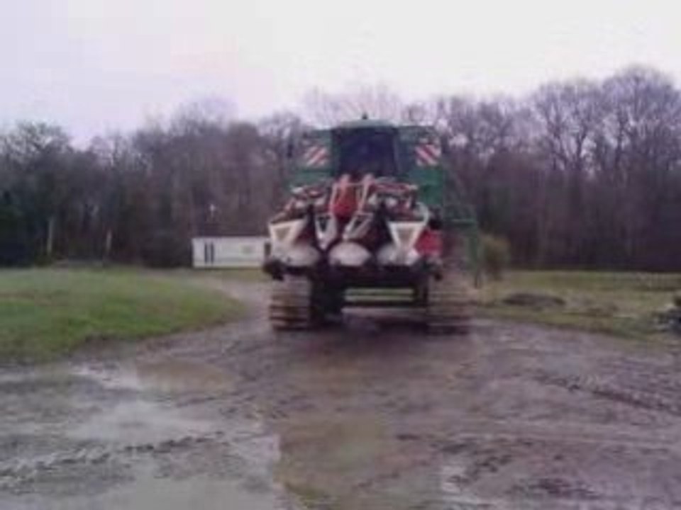 Moissonneuse- batteuse a chenilles