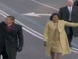 Barack et Michelle Obama à pied  vers la maison blanche