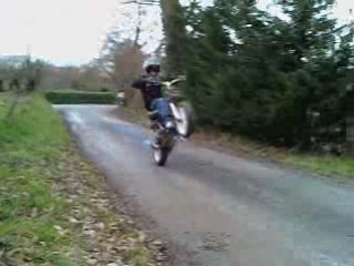 UN PTI WELL DE STUNT INFINITI 81