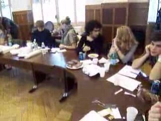 Pause dans la salle des conseils de classes