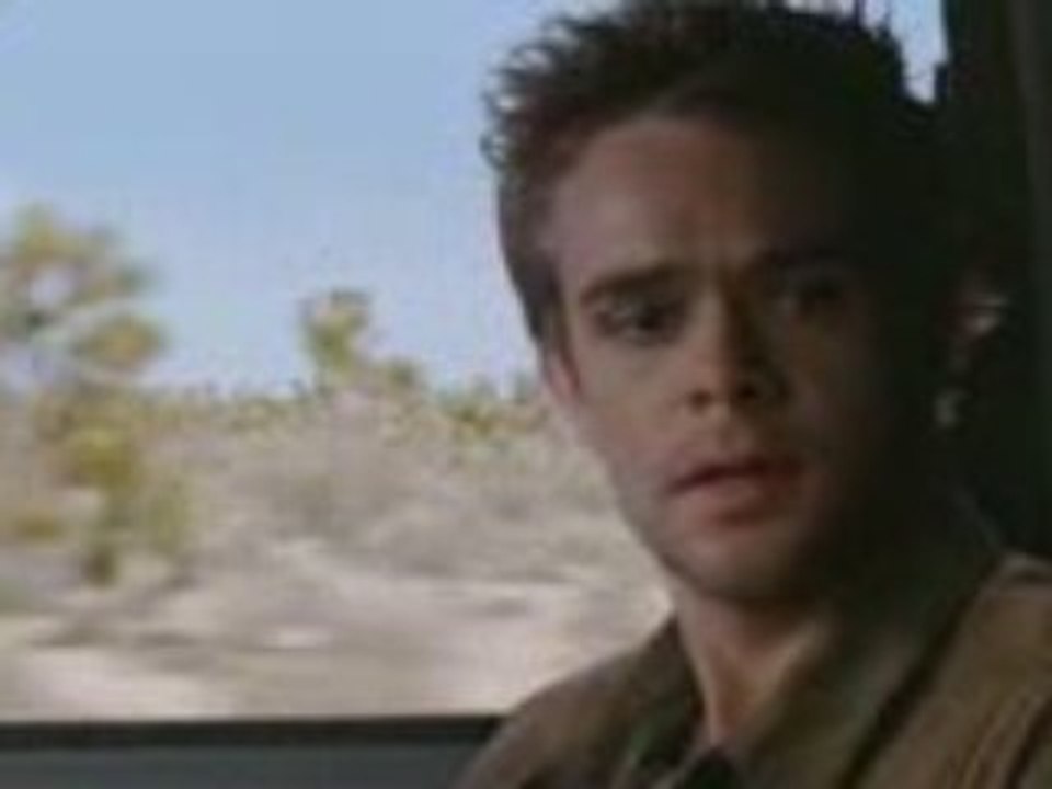 Dailymotion - l'auto stoppeur, une vidéo de mozinor