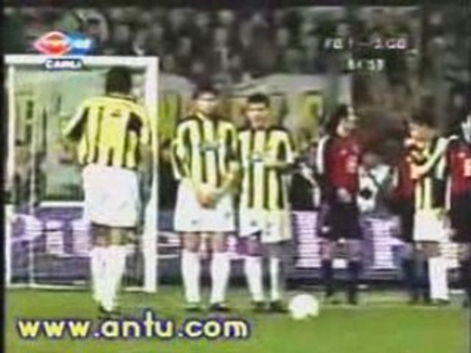 Pierre van Hooijdonk - A Legend