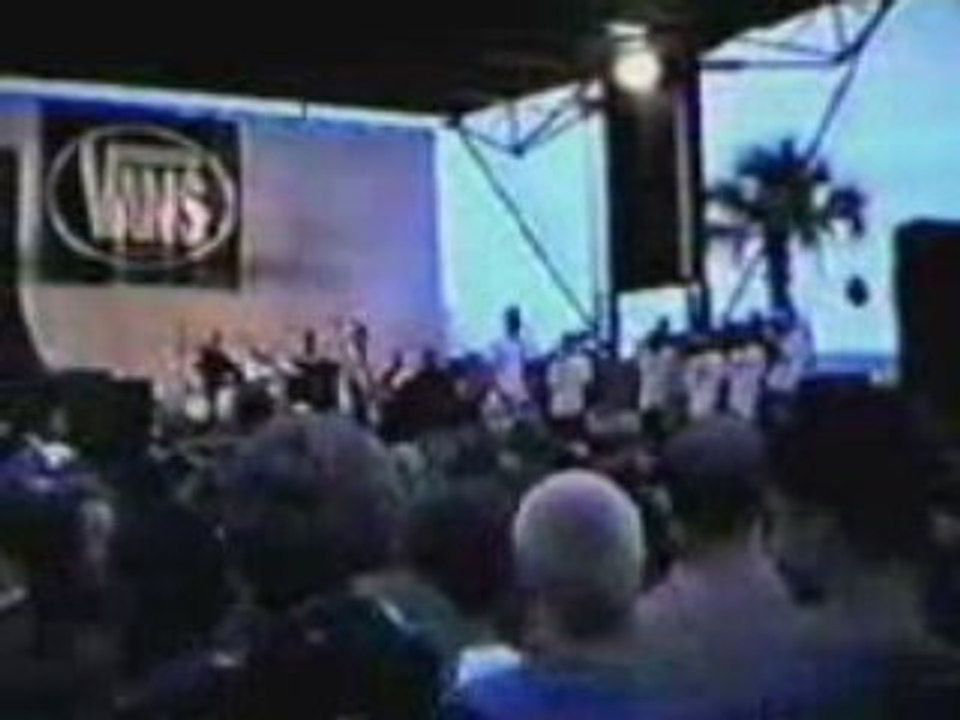 05 Blink-182 - voyeur (Live Orlando 1997)