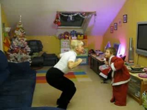 Arthur danse avec sa mamie