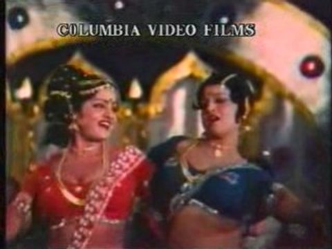 Jayamalini and Jyothilakshmi in Raagam Thedum Pallavi