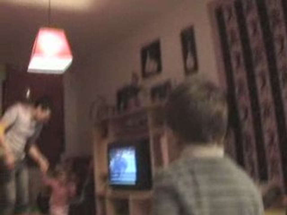 Lucas et alice gym à la maison janvier 2009