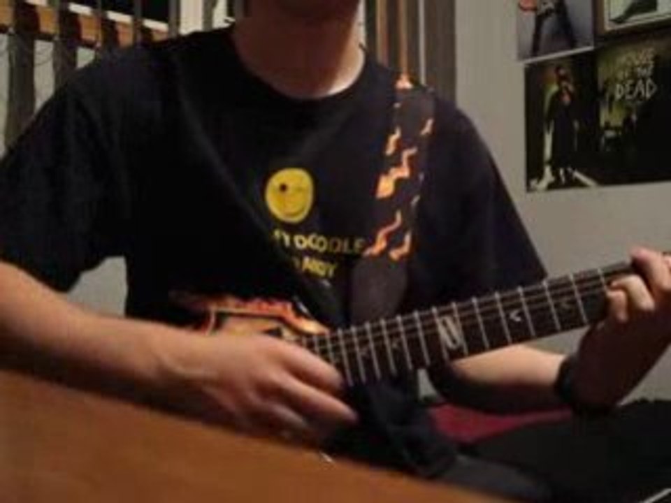 "King Of Kings" (2ème thème HHH) joué par moi à la guitare