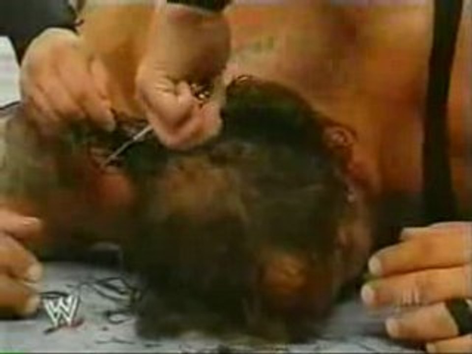 Big Show gets his Head Shaved