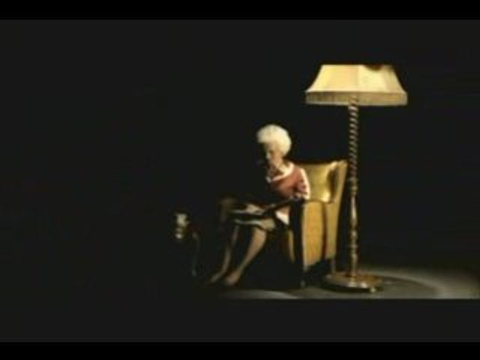 Zerrin Özer - Ama Bazen