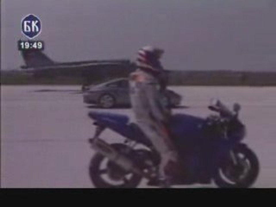 Porsche 996 Turbo vs Yamaha R1 vs Avion Fighter Jet