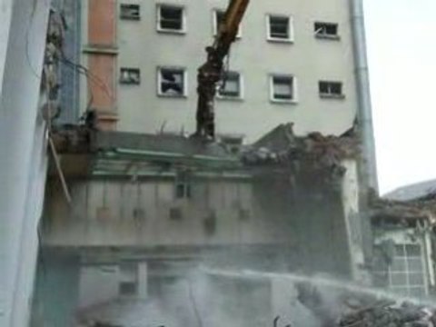 BEN SALAH demolition crous brenoble 2 zeramdine TUNISIE