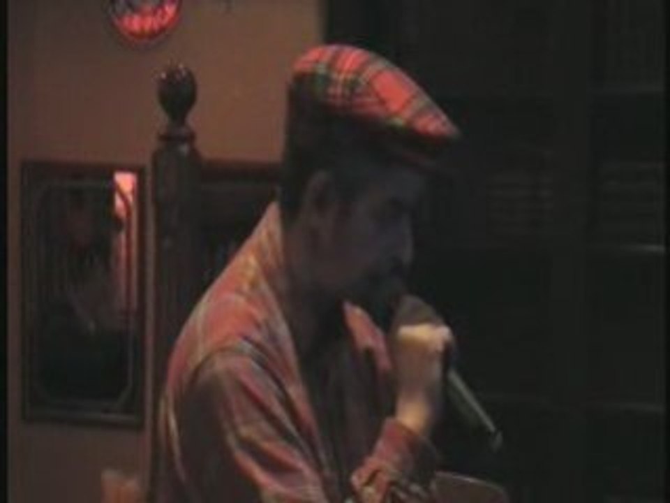 BRUNO chante "la danse des canards!!!"