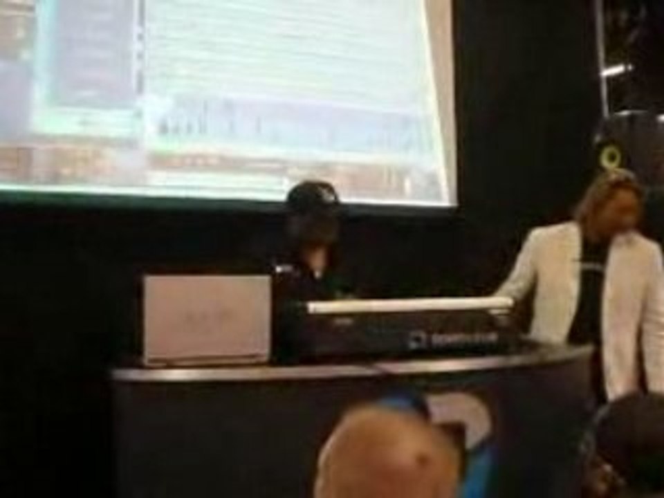 OpenLabs Miko par Teddy Riley namm 2009 part 2/2