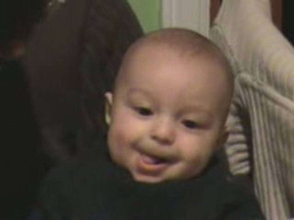 Nathan se racle la gorge comp