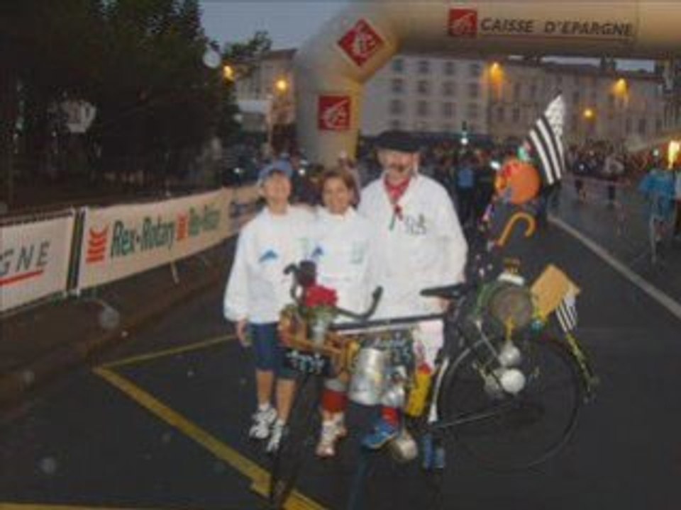 Mario et son petit vélo au marathon de la rochelle 2007