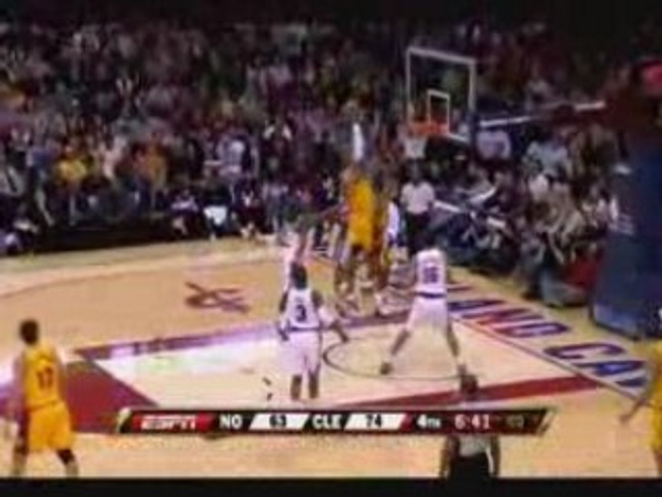 LeBron James Put-back Slam Dunk (1.16.09)