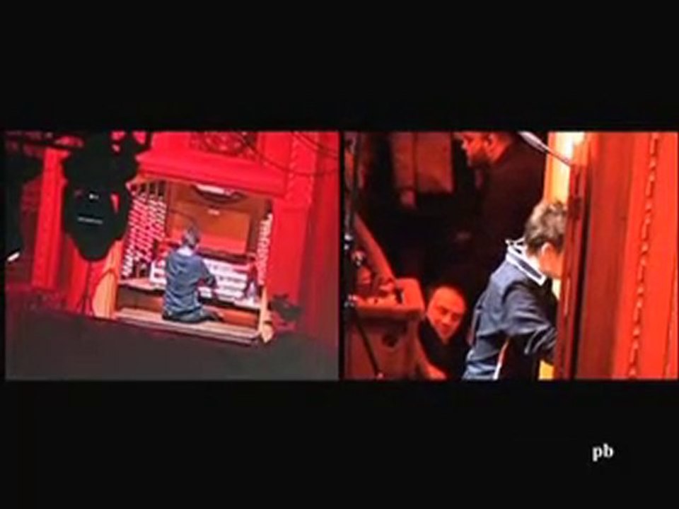 Muse - Megalomania (Royal Albert Hall) different looks