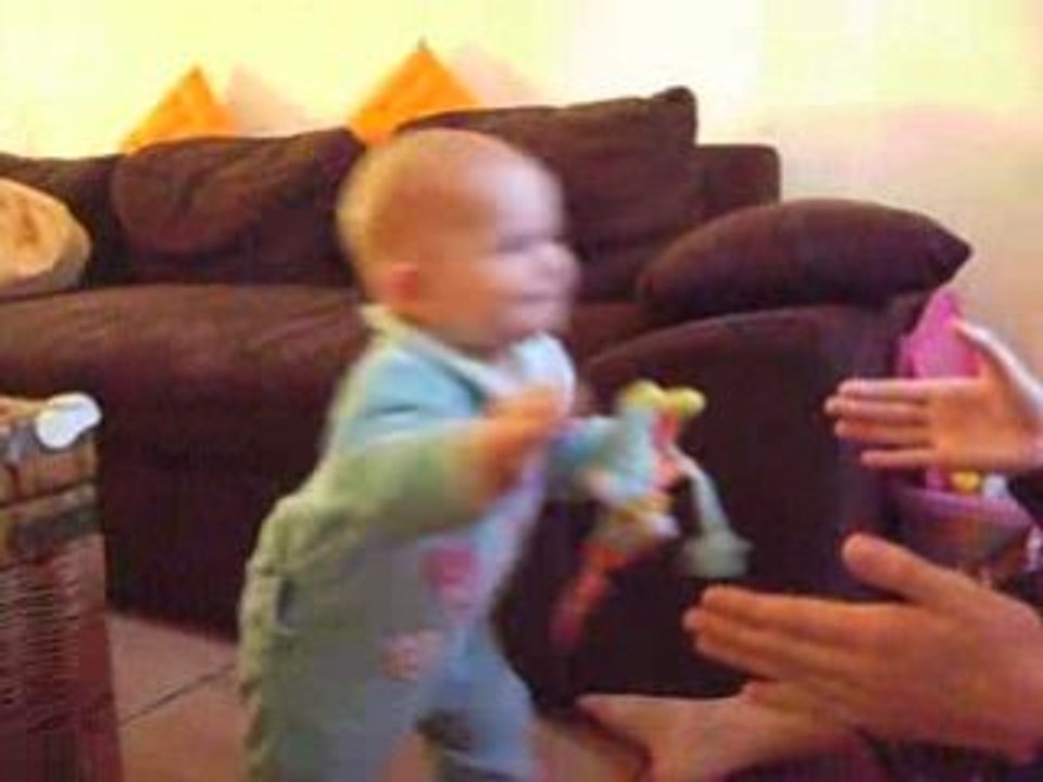 Les premiers pas de Nina
