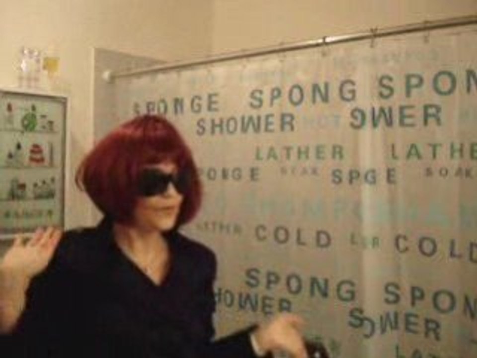 Discobitch - C'est beau la bourgeoisie (clip amateur)