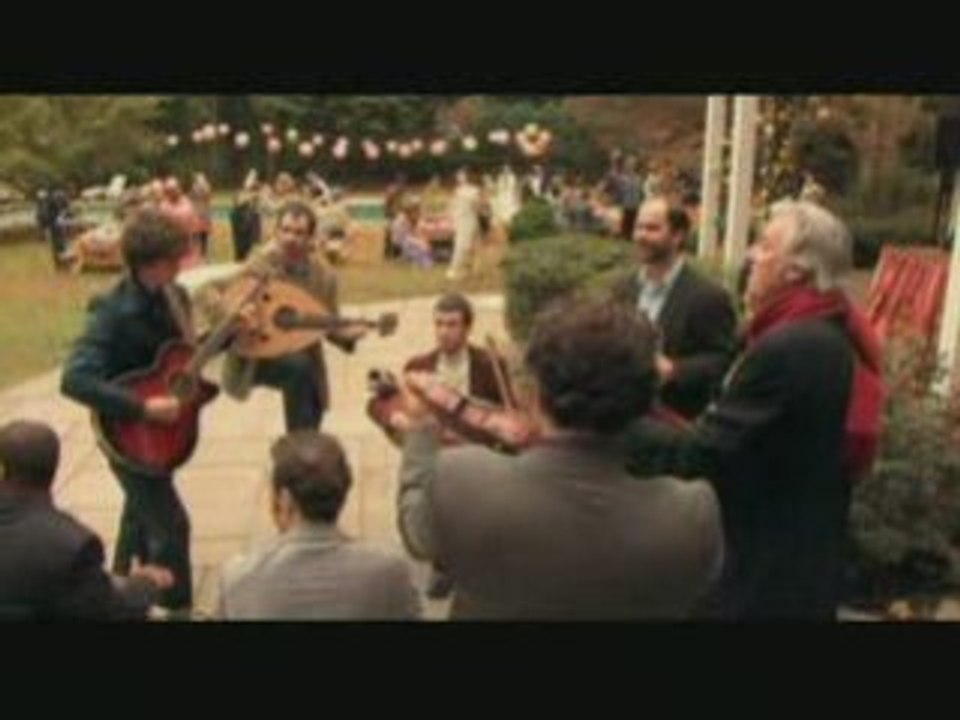 Anne Hathaway stars in Rachel Getting Married