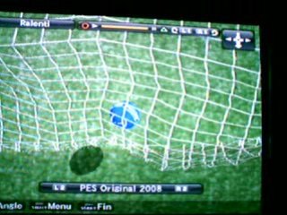 But de loin de sheva a pes 2008 après le coup d'envoi
