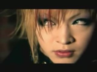 DELUHI - Hybrid truth