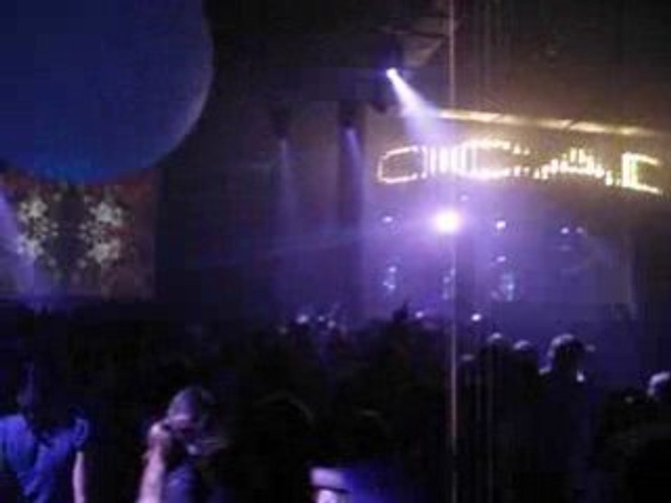 TA TOCADISCO (bloc party)