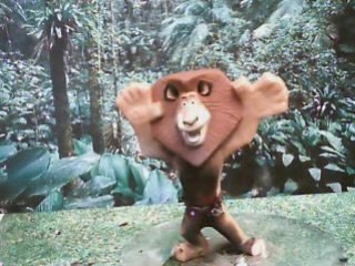 Alex de Madagascar se fait sauter