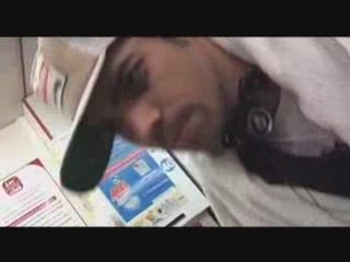 Moquet-Guy - Vie de déglingué, le ventre vide en Espace